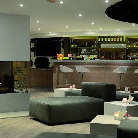 Hotel L'eden Des Cimes - Bleues - Belle Plagne 2100